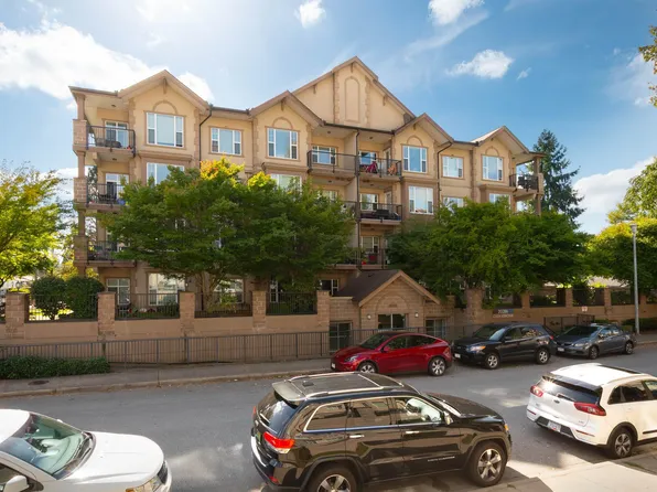 20286 53a Ave #101, Langley, BC V3A 0A8