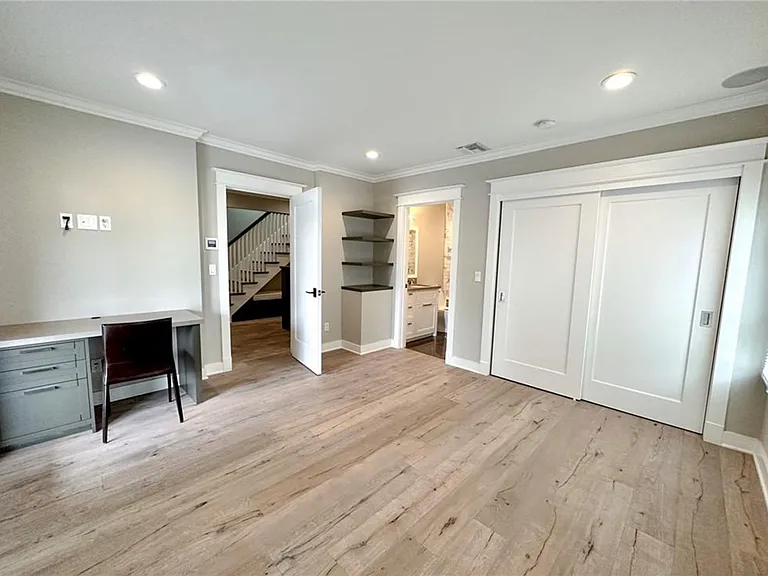 1616 N Ogden Dr — Photo 34