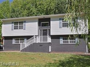 1474 Sherwood Dr, Reidsville, NC 27320