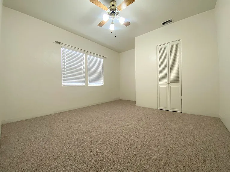 828 Avalon Ct — Photo 9