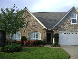 1st image of 305 Hillsdale Dr