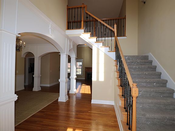 3rd image of 2106 Woodcliff Dr