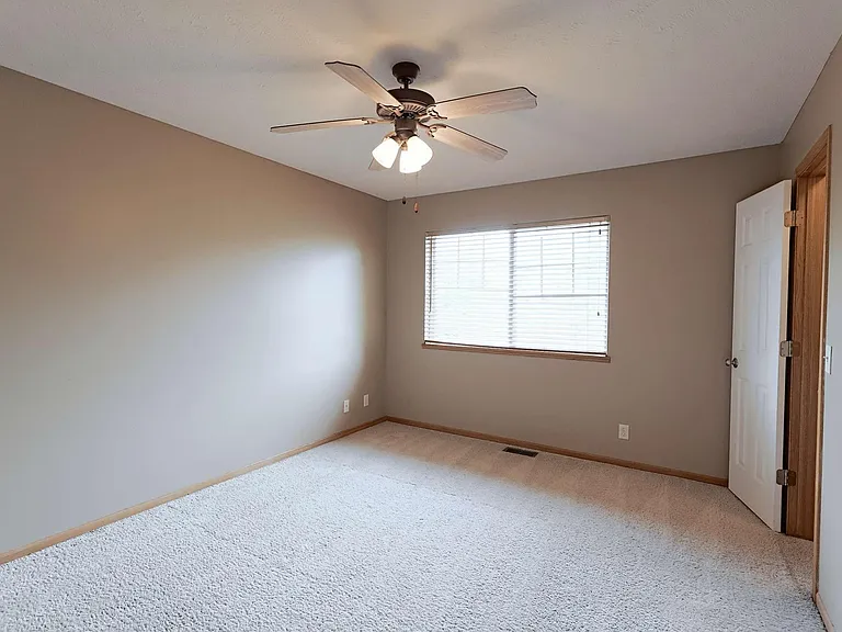 1718 Sawyer St — Photo 22