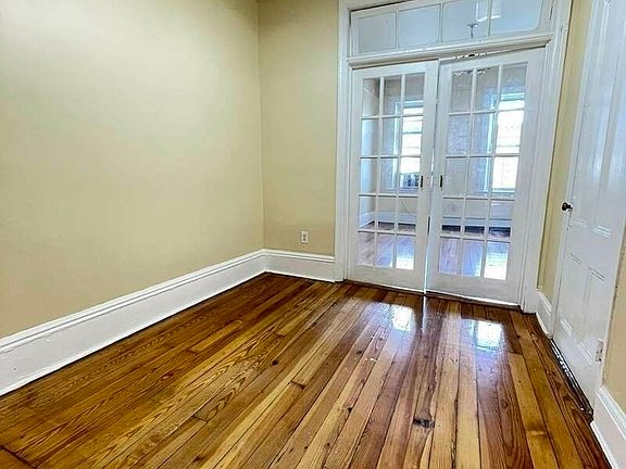 4th image of 238 Wilson Ave Floor 3