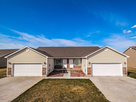 2nd image of 2949 E Glenn Cove Ct