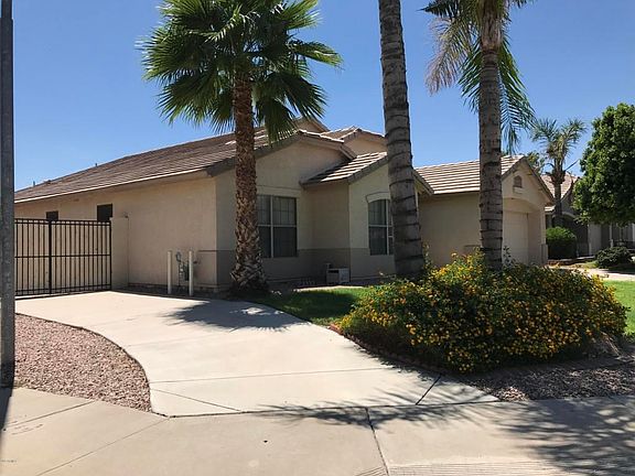 RV Driveway and Gate