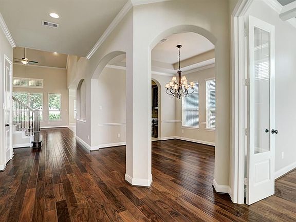 4th image of 2309 Brighton Park Ln