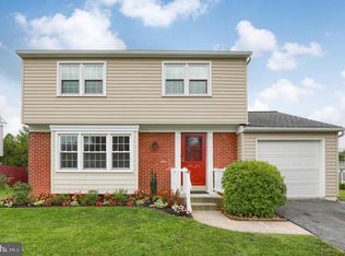 1608 Robert Rd, Lancaster, PA 17601