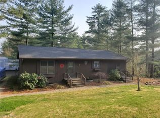 9156 Hillside Dr NE, Mineral City, OH