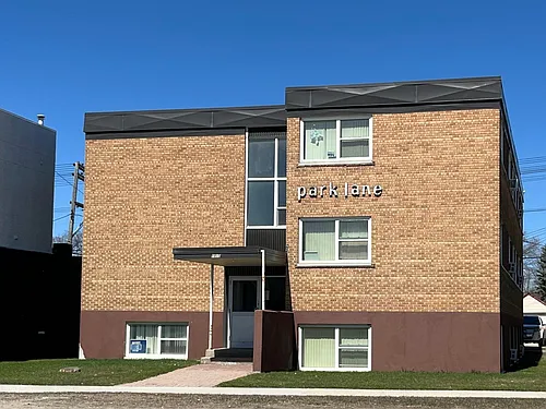1915 Portage Ave #6 Photo 1