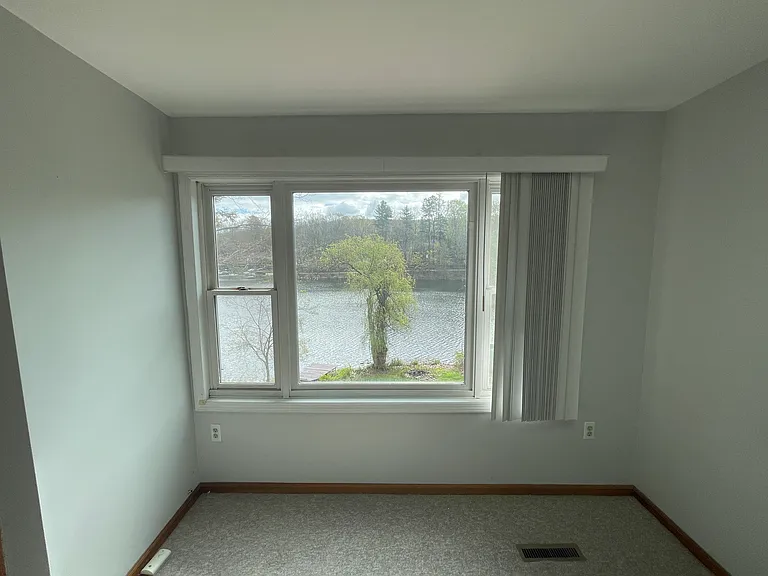 77 Goldfinch Ln — Photo 18