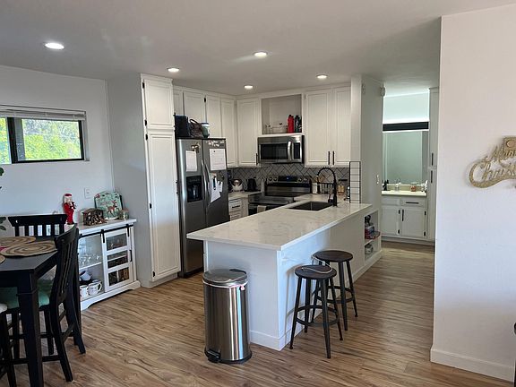 3rd image of 4651 Pico St APT 207