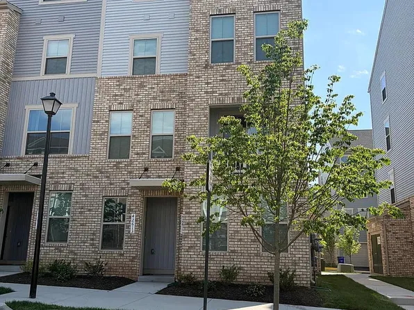 42613 Pitlochry Ter, Sterling, VA 20166