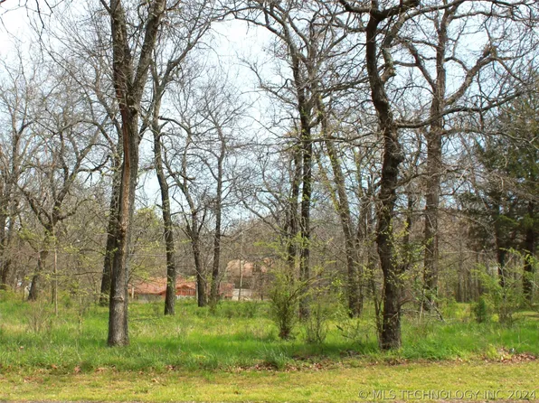 S 335th Pl, Wagoner, OK 74467