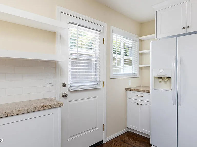 5634 Noel Dr — Photo 8