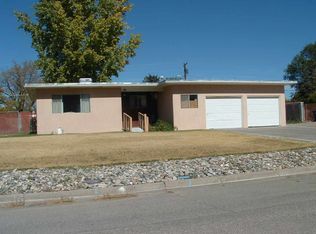 705 Sunset Dr, Espanola, NM 87532