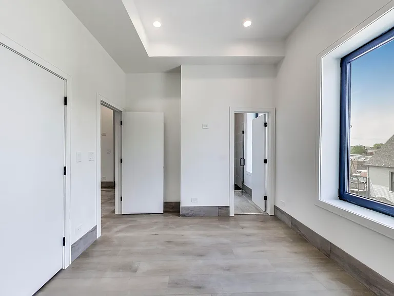 2023 N Drake Ave #2S — Photo 10