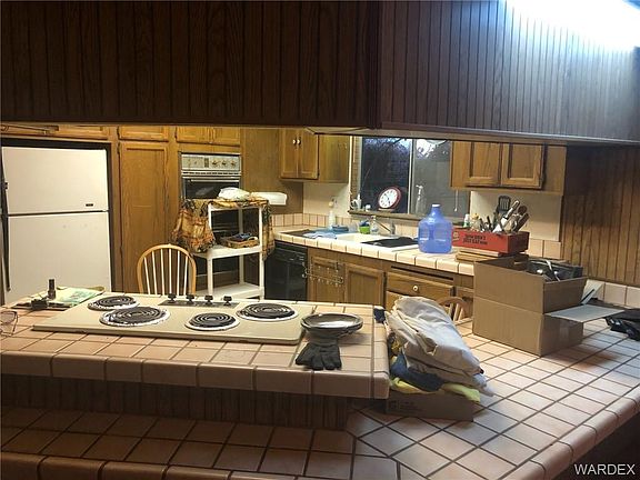 5th image of 1584 E Valley Dr