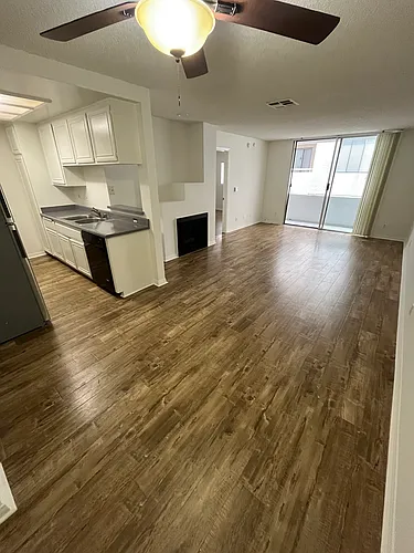 5712 Camellia Ave #103 Photo 1
