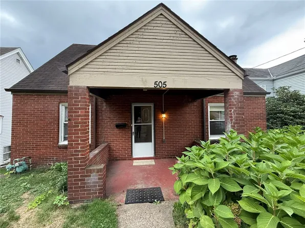 505 10th St, Pitcairn, PA 15140