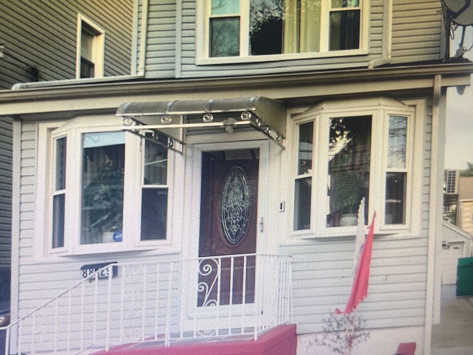 1st image of 8829 183rd St