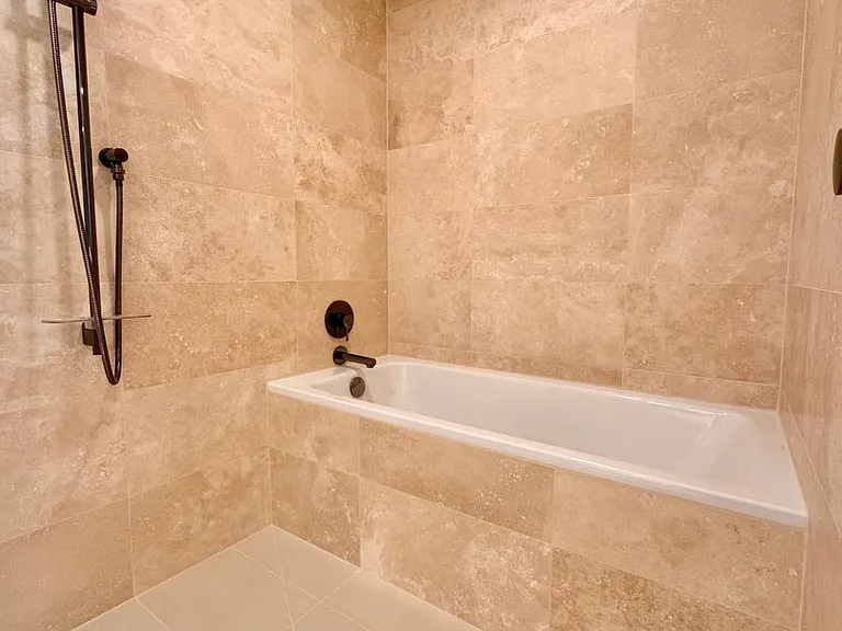 333 Ward Ave #2202 — Photo 8