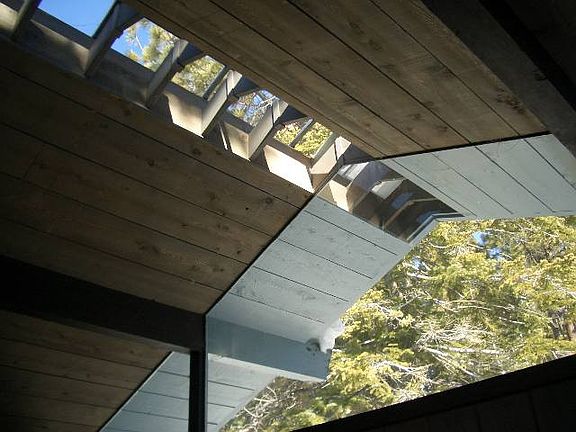 3rd image of 441 Beaver St House On 4