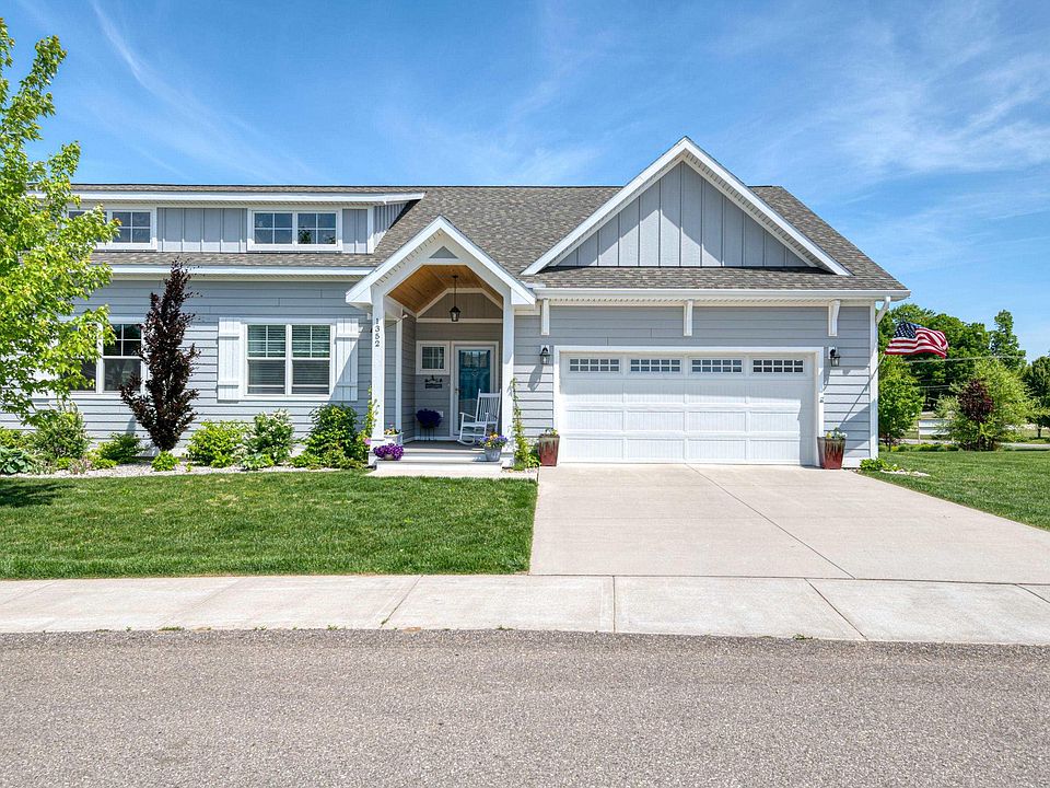 1st image of 1352 Hillview Dr