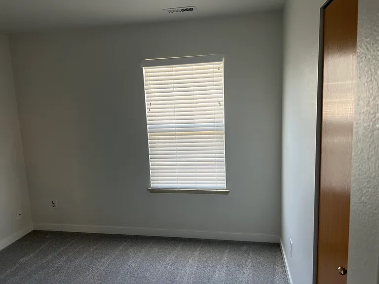 1360 Griggs St — Photo 18