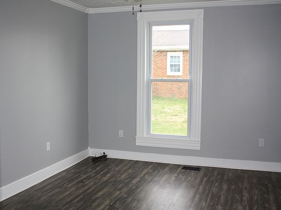 4th image of 204 Allensville St
