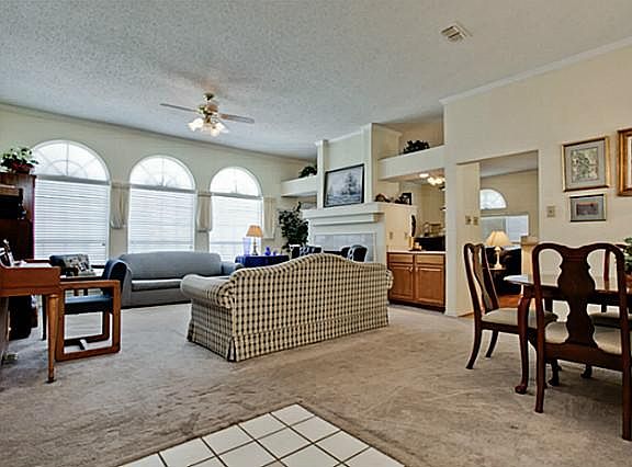 5th image of 1221 Cardigan St