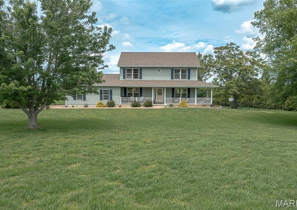 1st image of 301 Ridgewood Ct