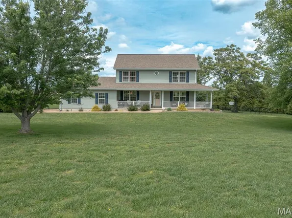 301 Ridgewood Ct, Farmington, MO 63640