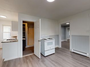 9 Riverbank Ct #D, Springvale, ME 04083