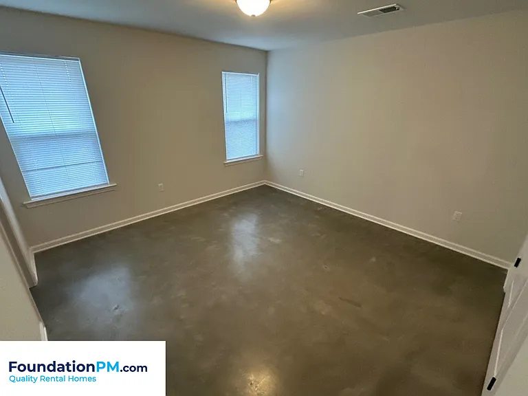310 Chestnut St — Photo 7