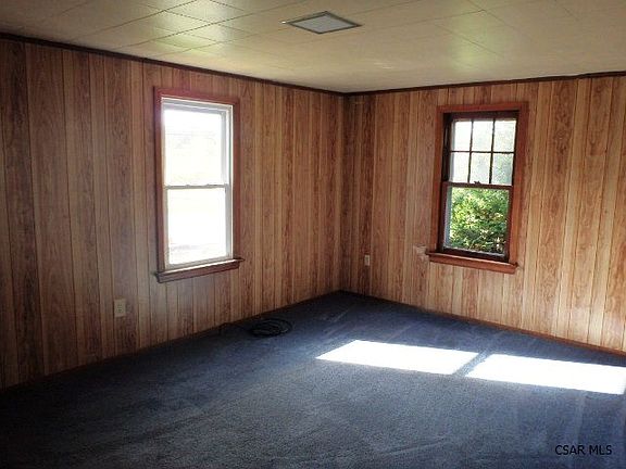 4th image of 564 Goucher St