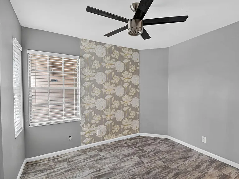 208 Caribe Ct — Photo 26