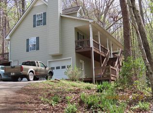 379 Turner Ridge Dr, Cleveland, GA 30528