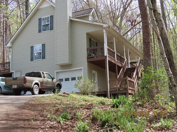 379 Turner Ridge Dr, Cleveland, GA 30528