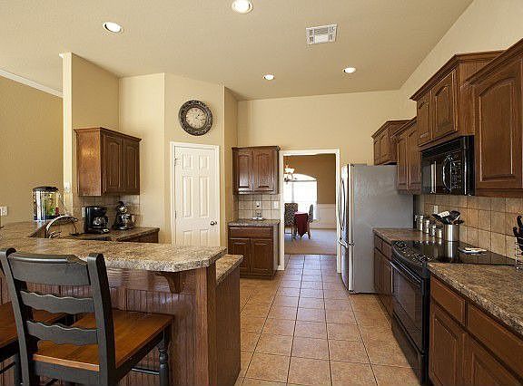 Lovely vaulted ceilings in the family room 