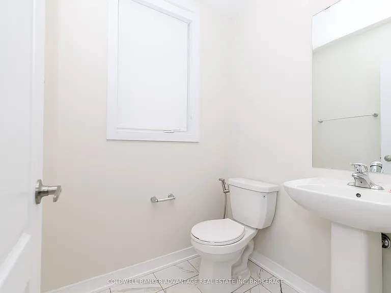 55 Rowlock St — Photo 5