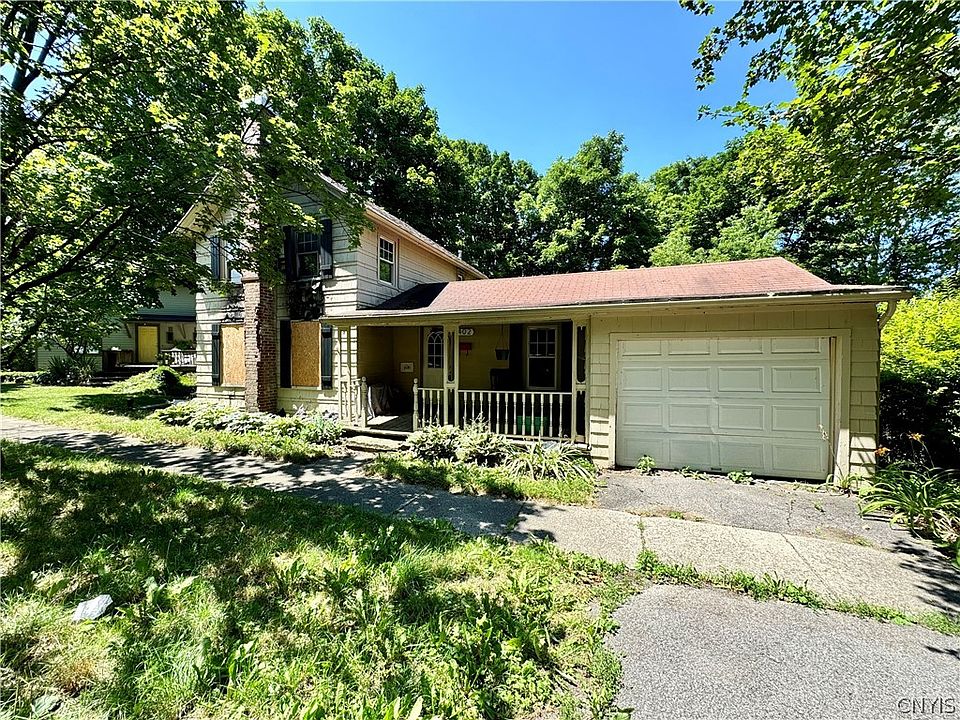 1st image of 402 Warren St #3