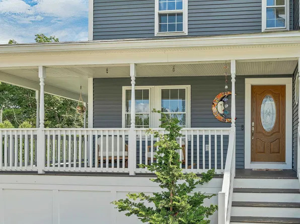 44 Mollie Drive, Manchester, NH 03103