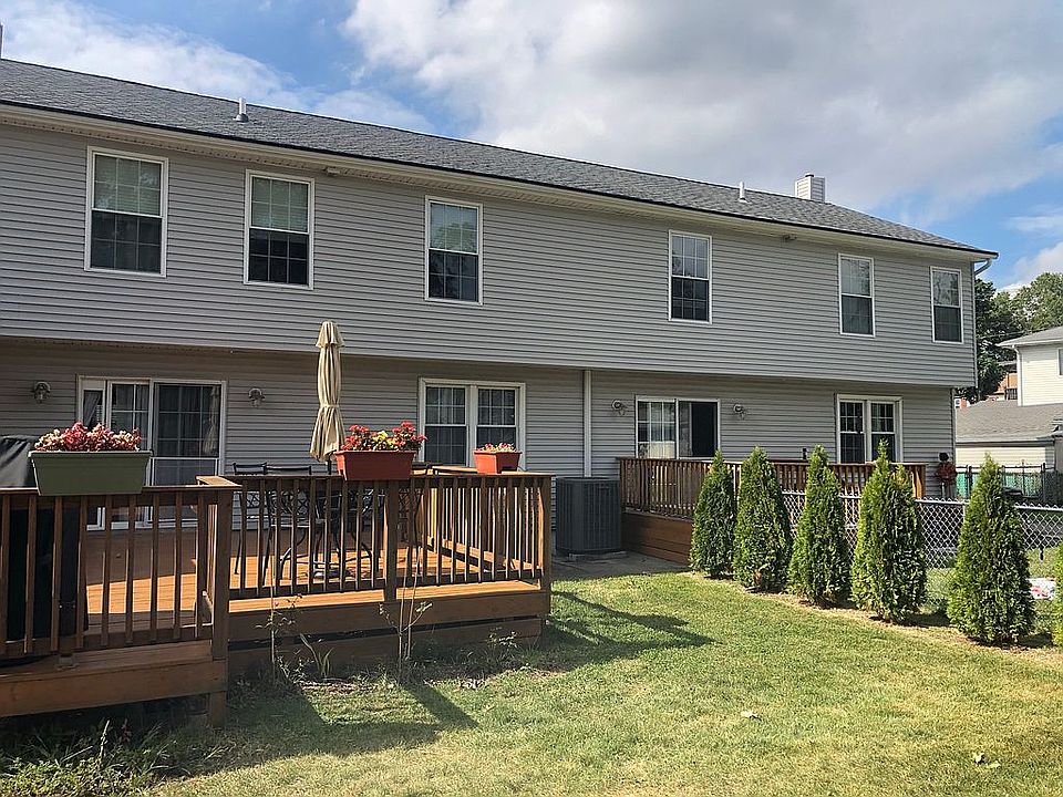 2nd image of 27 Reihl St