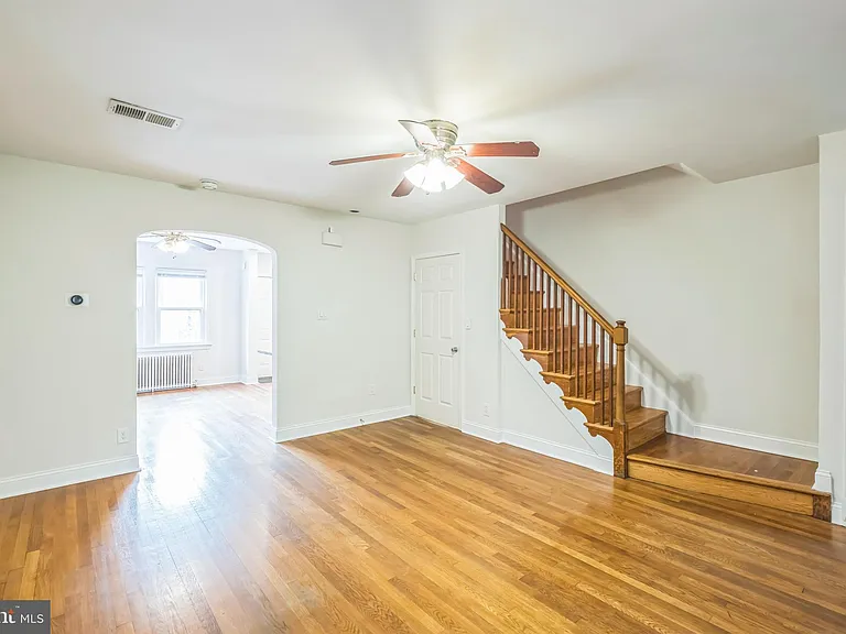 1407 K St SE — Photo 3