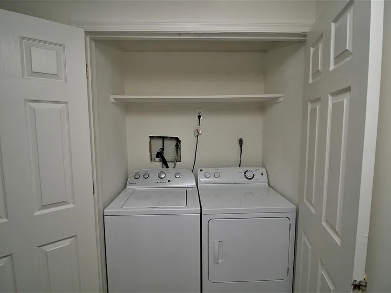 118 Middle Point Ct — Photo 25