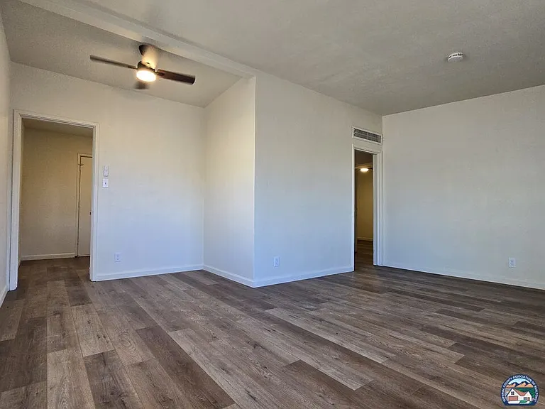 1465 W Hamilton Ave — Photo 4