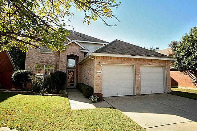 1st image of 2719 Chatsworth Dr