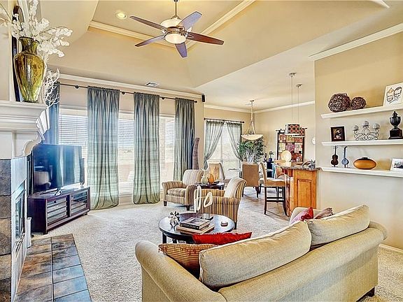 3rd image of 16916 Hardwood Pl