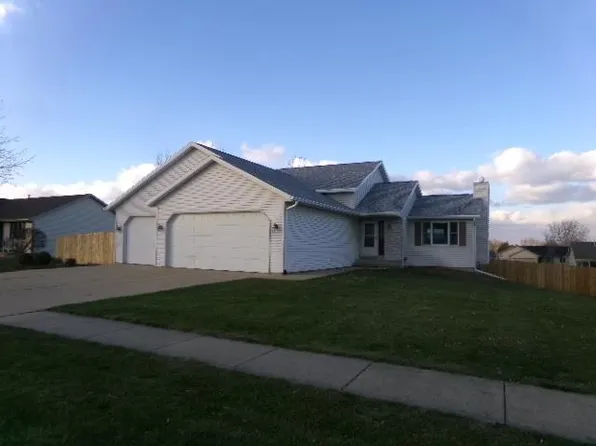 517 Breezeway Dr, Pearl City, IL 61062